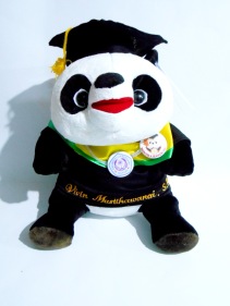boneka wisuda panda 192